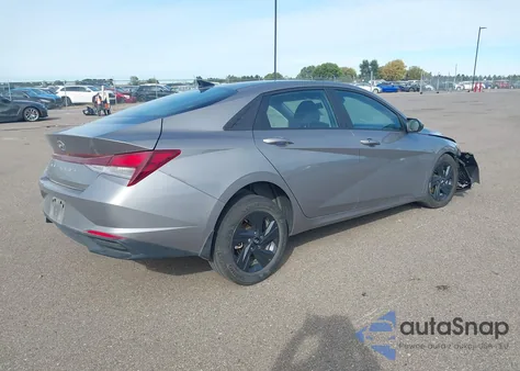 2023 Hyundai Elantra Sel z USA, uszkodzony, nr VIN KMHLM4AG1PU523563